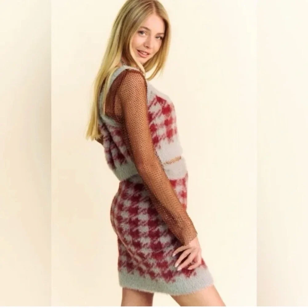 2 pc set rust red & gray houndstooth fuzzy pattern top & skirt by Davi & Dani​ - Picture 4 of 6